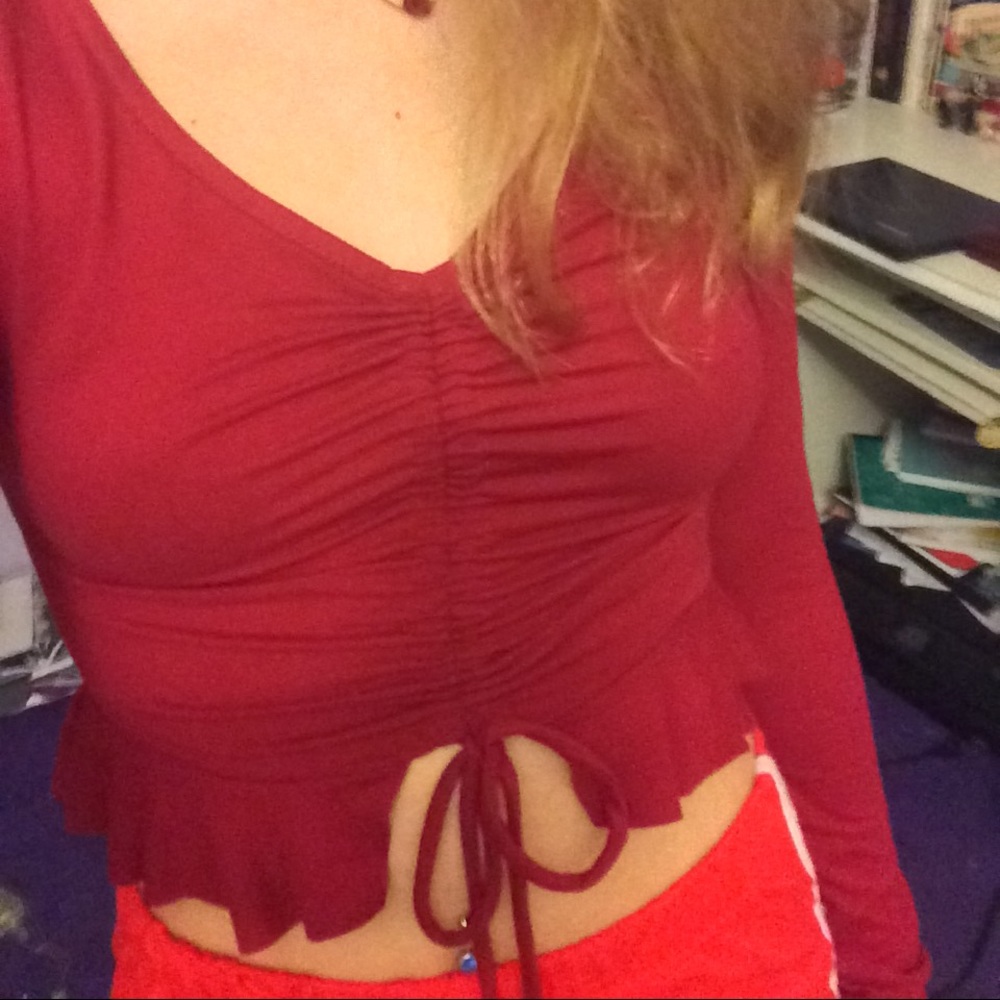 Ruched long sleeve crop top